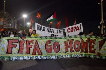 Protesto-contra-a-Copa-no-Rio-de-JaneiroA.jpg